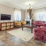Amazing Home In Torrevieja